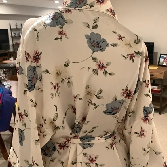 Vintage barbazon silky bathrobe - Picture 4 of 7